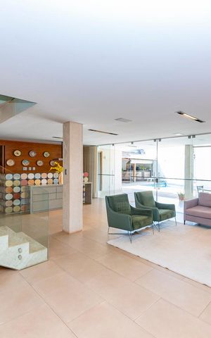 Casa à venda com 516m², 4 quartos e 4 vagas Casa à venda com 516m², 4 quartos e 4 vagasSala 1