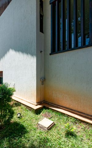 Casa à venda com 516m², 4 quartos e 4 vagas Casa à venda com 516m², 4 quartos e 4 vagasJardim