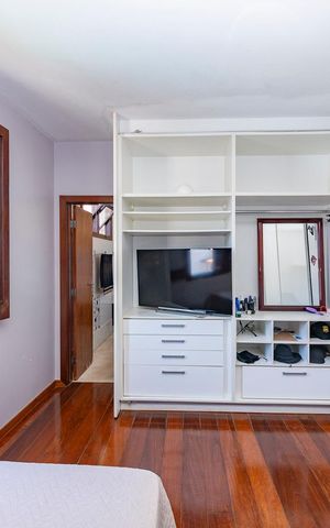 Casa à venda com 516m², 4 quartos e 4 vagas Casa à venda com 516m², 4 quartos e 4 vagasSuíte 4