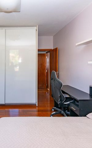 Casa à venda com 516m², 4 quartos e 4 vagas Casa à venda com 516m², 4 quartos e 4 vagasSuíte 4