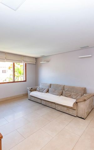 Casa à venda com 516m², 4 quartos e 4 vagas Casa à venda com 516m², 4 quartos e 4 vagasSala 5