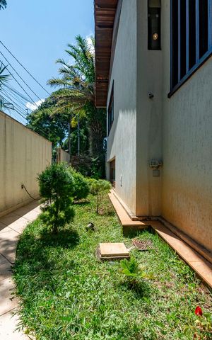 Casa à venda com 516m², 4 quartos e 4 vagas Casa à venda com 516m², 4 quartos e 4 vagasJardim