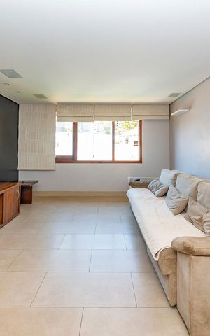 Casa à venda com 516m², 4 quartos e 4 vagas Casa à venda com 516m², 4 quartos e 4 vagasSala 5