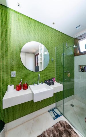 Casa à venda com 516m², 4 quartos e 4 vagas Casa à venda com 516m², 4 quartos e 4 vagasBanheiro da Suíte 3