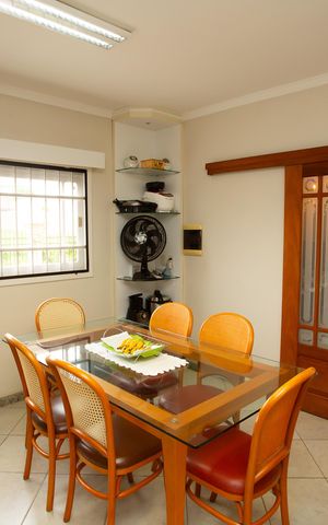 Casa à venda com 200m², 3 quartos e 2 vagas Casa à venda com 200m², 3 quartos e 2 vagasCozinha