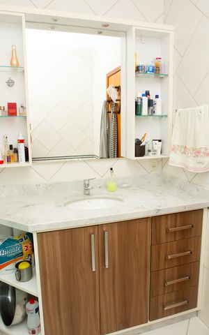 Casa à venda com 200m², 3 quartos e 2 vagas Casa à venda com 200m², 3 quartos e 2 vagasBanheiro da Suíte