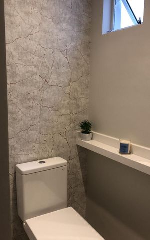 Casa de condomínio à venda com 85m², 3 quartos e 2 vagas Casa de condomínio à venda com 85m², 3 quartos e 2 vagasDetalhe banheiro
