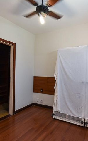 Casa de condomínio à venda com 300m², 3 quartos e 4 vagas Casa de condomínio à venda com 300m², 3 quartos e 4 vagasSuite