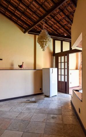 Casa de condomínio à venda com 300m², 3 quartos e 4 vagas Casa de condomínio à venda com 300m², 3 quartos e 4 vagasÁrea comum