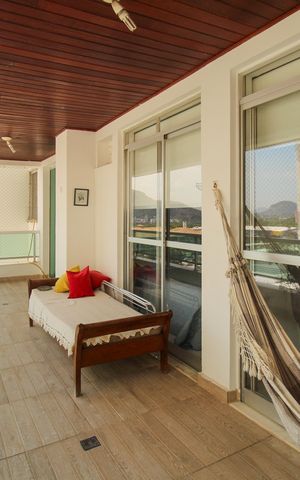 Apartamento à venda com 86m², 2 quartos e 1 vaga Apartamento à venda com 86m², 2 quartos e 1 vagaVaranda da Sala