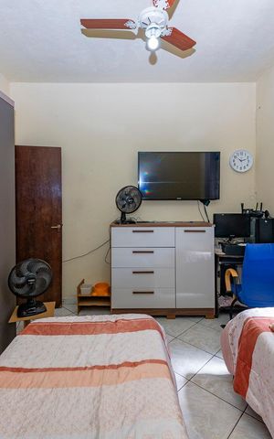 Casa à venda com 411m², 3 quartos e 3 vagas Casa à venda com 411m², 3 quartos e 3 vagasCasa 2
