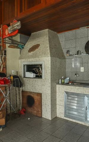 Casa à venda com 271m², 3 quartos e 2 vagasChurrasqueira