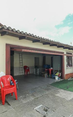 Casa à venda com 271m², 3 quartos e 2 vagasQuintal