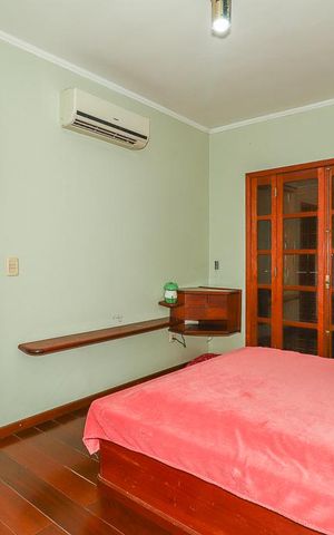 Casa à venda com 271m², 3 quartos e 2 vagasQuarto Suíte