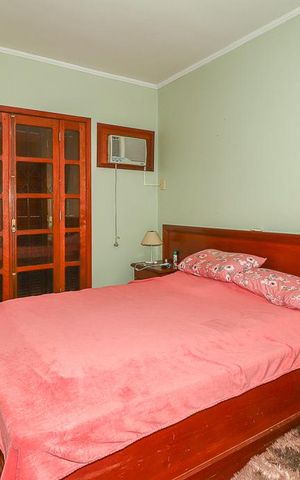 Casa à venda com 271m², 3 quartos e 2 vagasQuarto Suíte