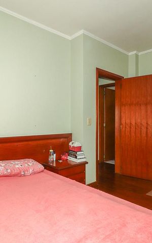 Casa à venda com 271m², 3 quartos e 2 vagasQuarto Suíte