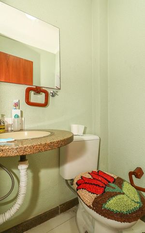 Casa à venda com 271m², 3 quartos e 2 vagasBanheiro 3