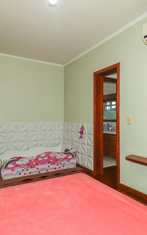 Casa à venda com 271m², 3 quartos e 2 vagasQuarto Suíte