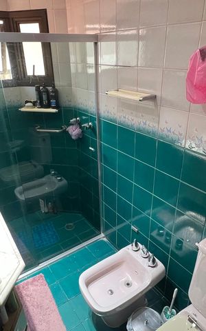 Apartamento à venda com 240m², 3 quartos e 3 vagas Apartamento à venda com 240m², 3 quartos e 3 vagasBanheiro da Suíte 2