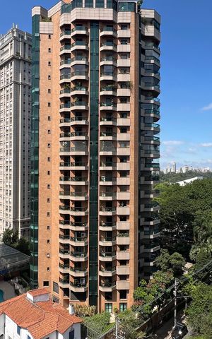 Apartamento à venda com 240m², 3 quartos e 3 vagas Apartamento à venda com 240m², 3 quartos e 3 vagasVista da Varanda