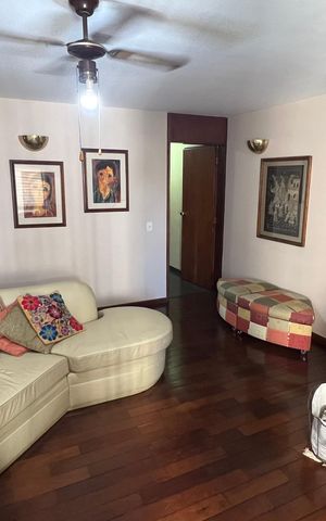 Apartamento à venda com 240m², 3 quartos e 3 vagas Apartamento à venda com 240m², 3 quartos e 3 vagasSala de TV