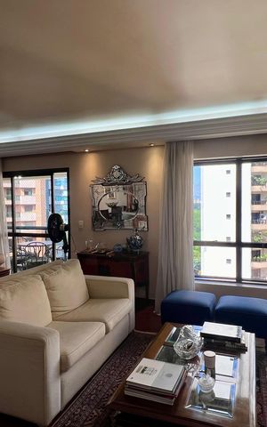 Apartamento à venda com 240m², 3 quartos e 3 vagas Apartamento à venda com 240m², 3 quartos e 3 vagasSala