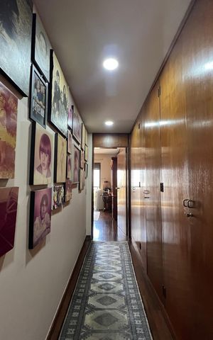 Apartamento à venda com 240m², 3 quartos e 3 vagas Apartamento à venda com 240m², 3 quartos e 3 vagasCorredor para os Quartos