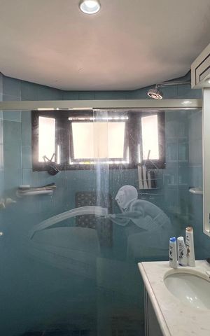 Apartamento à venda com 240m², 3 quartos e 3 vagas Apartamento à venda com 240m², 3 quartos e 3 vagasBanheiro da Suíte 1