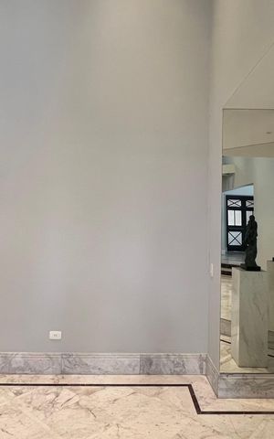Apartamento à venda com 240m², 3 quartos e 3 vagas Apartamento à venda com 240m², 3 quartos e 3 vagasHall de entrada