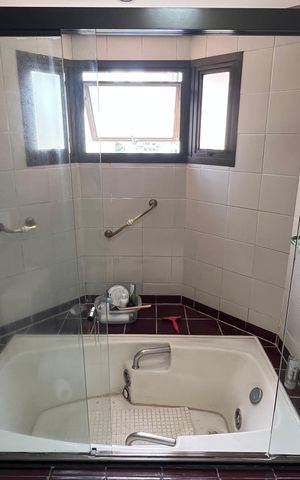 Apartamento à venda com 240m², 3 quartos e 3 vagas Apartamento à venda com 240m², 3 quartos e 3 vagasBanheiro da Suíte 3
