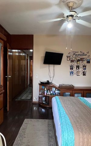 Apartamento à venda com 240m², 3 quartos e 3 vagas Apartamento à venda com 240m², 3 quartos e 3 vagasSuíte 3