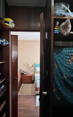 Apartamento à venda com 240m², 3 quartos e 3 vagas Apartamento à venda com 240m², 3 quartos e 3 vagasCloset da Suíte 3