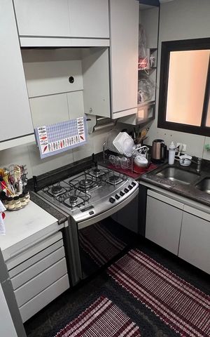 Apartamento à venda com 240m², 3 quartos e 3 vagas Apartamento à venda com 240m², 3 quartos e 3 vagasCozinha