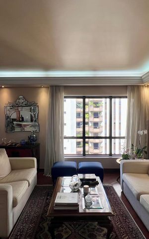 Apartamento à venda com 240m², 3 quartos e 3 vagas Apartamento à venda com 240m², 3 quartos e 3 vagasSala
