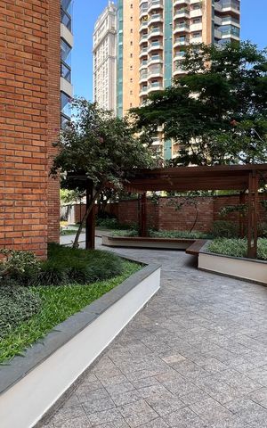 Apartamento à venda com 240m², 3 quartos e 3 vagas Apartamento à venda com 240m², 3 quartos e 3 vagasÁrea comum