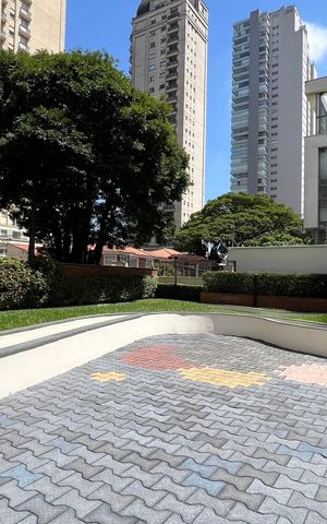 Apartamento à venda com 240m², 3 quartos e 3 vagas Apartamento à venda com 240m², 3 quartos e 3 vagasÁrea comum - Pista de corrida