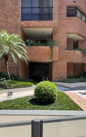Apartamento à venda com 240m², 3 quartos e 3 vagas Apartamento à venda com 240m², 3 quartos e 3 vagasÁrea comum