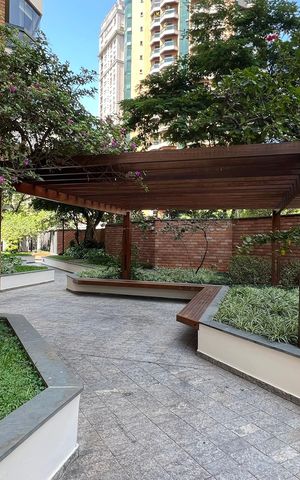 Apartamento à venda com 240m², 3 quartos e 3 vagas Apartamento à venda com 240m², 3 quartos e 3 vagasÁrea comum