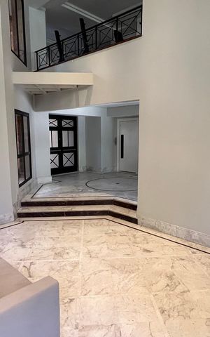 Apartamento à venda com 240m², 3 quartos e 3 vagas Apartamento à venda com 240m², 3 quartos e 3 vagasHall de entrada