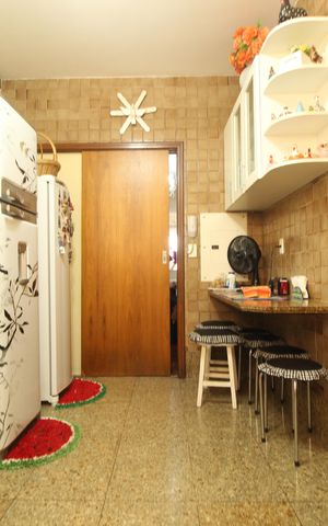 Apartamento à venda com 180m², 4 quartos e 2 vagasCozinha