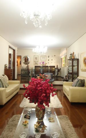 Apartamento à venda com 180m², 4 quartos e 2 vagasSala