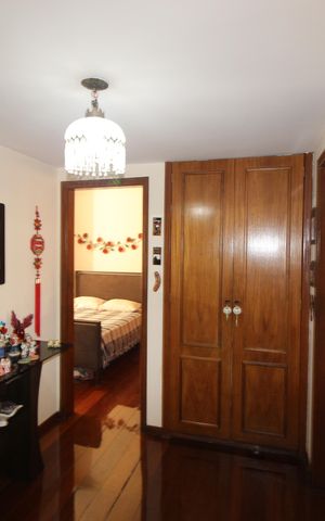 Apartamento à venda com 180m², 4 quartos e 2 vagasCorredor