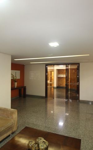 Apartamento à venda com 180m², 4 quartos e 2 vagasHall social