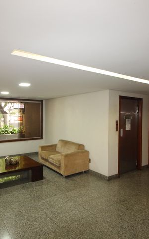 Apartamento à venda com 180m², 4 quartos e 2 vagasHall social