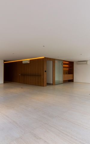 Apartamento à venda com 360m², 4 quartos e 2 vagas Apartamento à venda com 360m², 4 quartos e 2 vagasSala