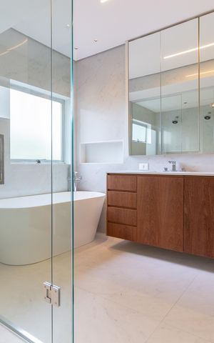 Apartamento à venda com 360m², 4 quartos e 2 vagas Apartamento à venda com 360m², 4 quartos e 2 vagasBanheiro da Suíte 3
