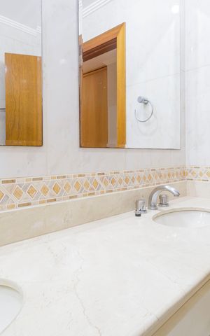 Apartamento à venda com 214m², 3 quartos e 2 vagasBanheiro da Suíte
