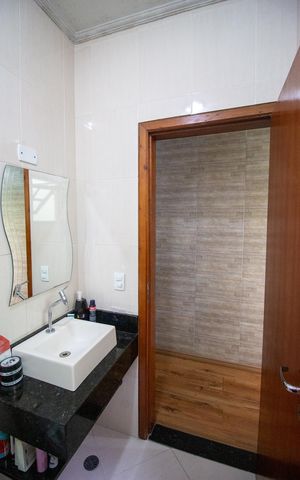 Casa à venda com 200m², 3 quartos e 3 vagasBanheiro do Quarto 2