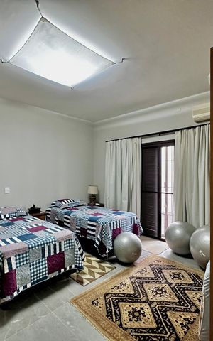 Casa à venda com 150m², 3 quartos e 8 vagas Casa à venda com 150m², 3 quartos e 8 vagasSuíte 1