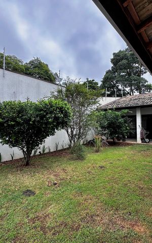 Casa à venda com 150m², 3 quartos e 8 vagas Casa à venda com 150m², 3 quartos e 8 vagasJardim